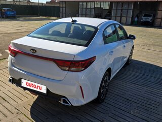 2021 Kia Rio IV Рестайлинг, белый, 920000 рублей, вид 5