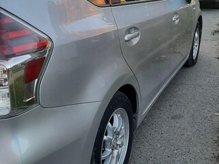 2016 Toyota Prius Alpha I (ZVW40/41) Рестайлинг, серый, 1600000 рублей, вид 3