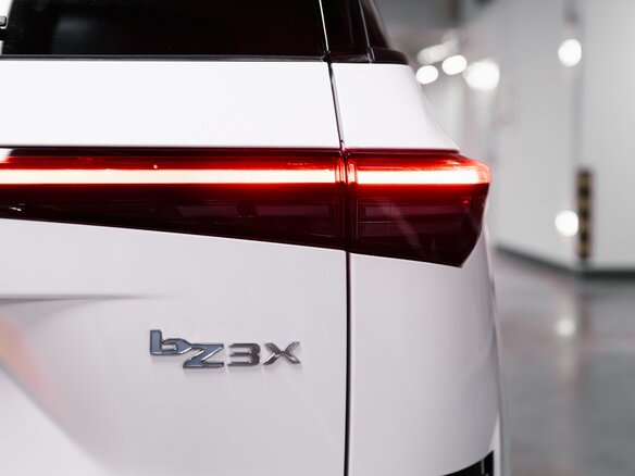 2026 Toyota bZ3X 58.3 kWh, белый, 2933000 рублей - вид 7