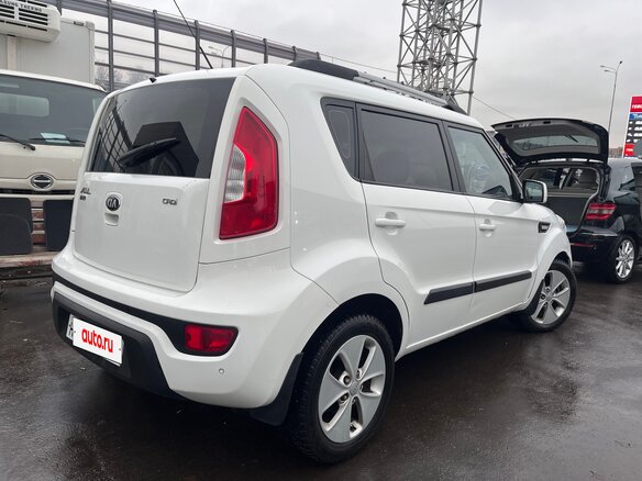 2013 Kia Soul I Рестайлинг, белый, 980000 рублей - вид 1