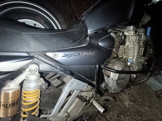 1998 Yamaha XJR1300, серебристый, 320000 рублей, вид 4