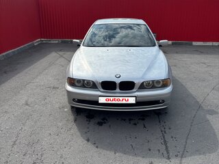 2002 BMW 5 серии 520i IV (E39) Рестайлинг, серебристый, 750000 рублей, вид 2