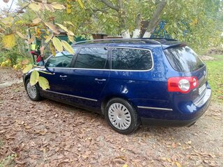 2010 Volkswagen Passat B6, синий, 800000 рублей, вид 3