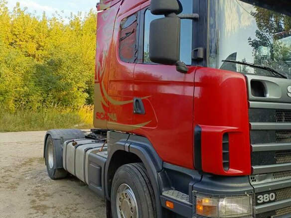 2005 Scania 4-Series, пурпурный, 2200000 рублей - вид 1