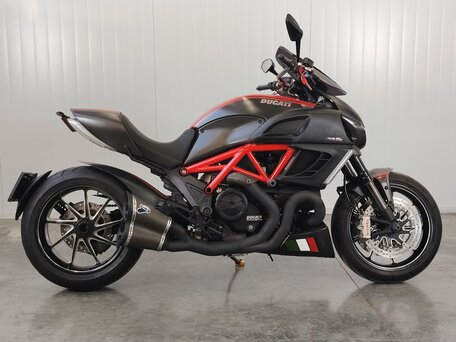 2013 Ducati Diavel Carbon, чёрный, 879000 рублей, вид 1