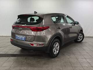 2017 Kia Sportage IV, коричневый, 1250000 рублей, вид 3