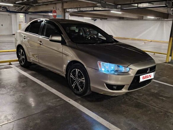 2007 Mitsubishi Lancer X, бежевый, 600000 рублей - вид 6