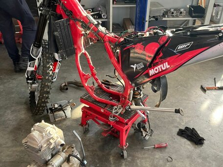 2022 Zuum CR250 CB, красный, 150000 рублей, вид 5