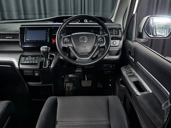 2015 Honda Stepwgn Spada V, белый, 1847000 рублей - вид 8