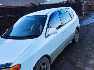 1998 Toyota Ipsum I (M10), белый, 450000 рублей, вид 1