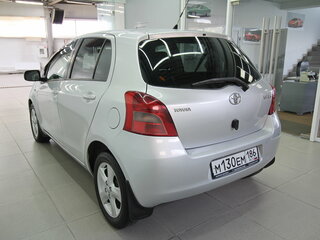2008 Toyota Yaris Multimode II, серебристый, 650000 рублей, вид 4