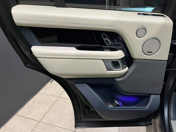 2021 Land Rover Range Rover IV Рестайлинг, серый, 11050000 рублей - вид 14