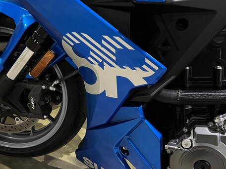 2023 Suzuki GSX-8R, синий, 910000 рублей, вид 4