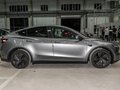 2025 Tesla Model Y Long Range I Рестайлинг, серебристый, 7639800 рублей - вид 7
