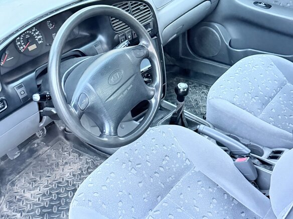 2008 Kia Spectra I Рестайлинг 2, серебристый, 150000 рублей - вид 5