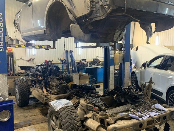2011 Land Rover Discovery IV, синий, 2500000 рублей - вид 16