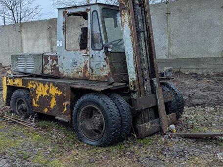 1997 Львовский Автопогрузчик АП-40810, оранжевый, 300000 рублей, вид 1