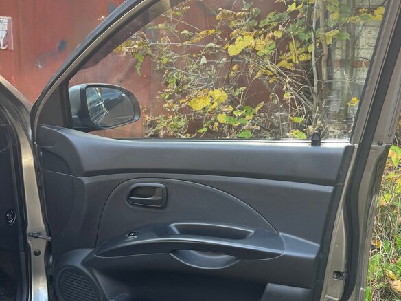 2010 Kia Picanto I Рестайлинг, серый, 400000 рублей - вид 13