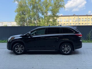 2017 Toyota Highlander III (XU50) Рестайлинг, чёрный, 3300000 рублей, вид 4