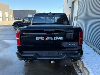 2025 Ram 1500 Crew Cab V Рестайлинг, чёрный, 9949000 рублей, вид 4