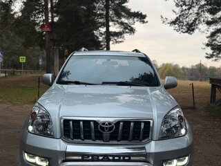 2004 Toyota Land Cruiser Prado 120 Series, серебристый, 1420000 рублей, вид 2