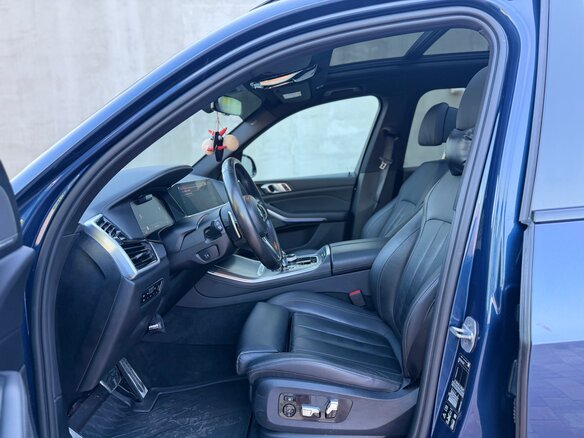 2019 BMW X5 30d IV (G05/G18), синий, 6199000 рублей - вид 16