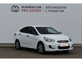 2012 Hyundai Solaris I, белый, 700000 рублей, вид 3