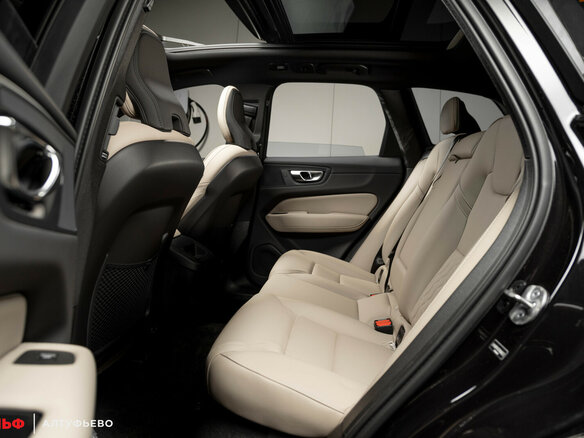 2025 Volvo XC60 II Рестайлинг 2, чёрный, 6990000 рублей - вид 18
