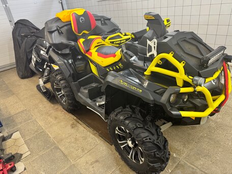 2018 BRP Can-Am Outlander X MR 1000R, чёрный, 1445000 рублей, вид 1