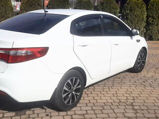 2013 Kia Rio III, белый, 980000 рублей, вид 2