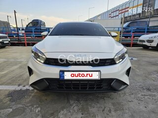 2022 Kia K3 II Рестайлинг, белый, 1690000 рублей, вид 2