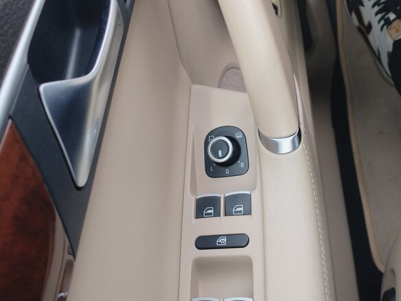 2013 Volkswagen Passat B7, чёрный, 2000000 рублей - вид 28