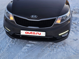2015 Kia Rio III Рестайлинг, коричневый, 850000 рублей, вид 2