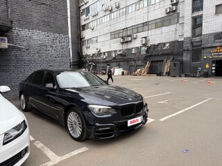 2010 BMW 7 серии Long 750Li xDrive V (F01/F02/F04), синий, 1300000 рублей, вид 1