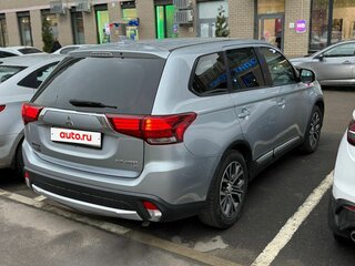 2016 Mitsubishi Outlander III Рестайлинг 2, серебристый, 1950000 рублей, вид 4
