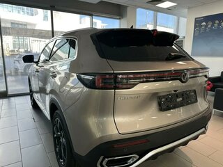 2026 Changan UNI-S I Рестайлинг, золотистый, 3029900 рублей, вид 4