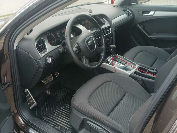 2011 Audi A4 IV (B8), коричневый, 1260000 рублей - вид 4