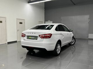 2017 Lada (ВАЗ) Vesta I, белый, 730000 рублей, вид 2