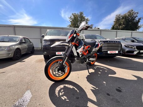 2017 KTM 690 SMC R, оранжевый, 950000 рублей, вид 4