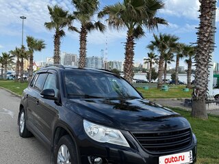 2011 Volkswagen Tiguan I, чёрный, 895000 рублей, вид 3