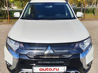 2021 Mitsubishi Outlander III Рестайлинг 3, белый, 2650000 рублей, вид 2