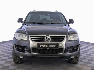 2009 Volkswagen Touareg I Рестайлинг, чёрный, 995000 рублей, вид 2