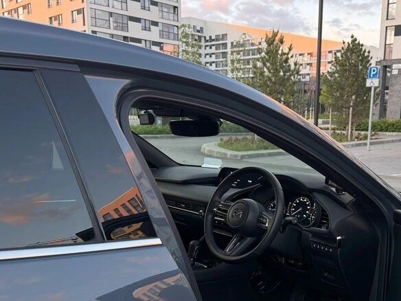 2021 Mazda 3 IV (BP), серый, 1580000 рублей - вид 13