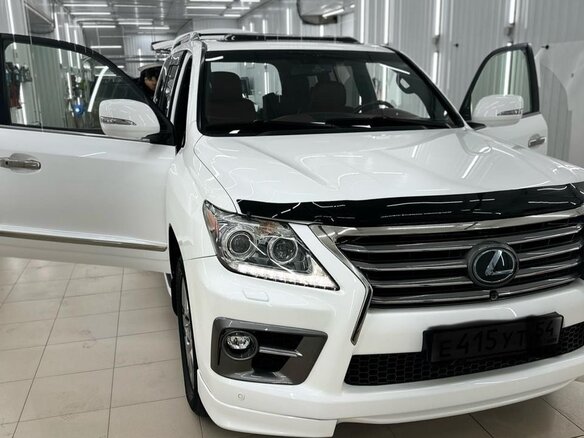 2014 Lexus LX 570 III Рестайлинг, белый, 5800000 рублей - вид 4
