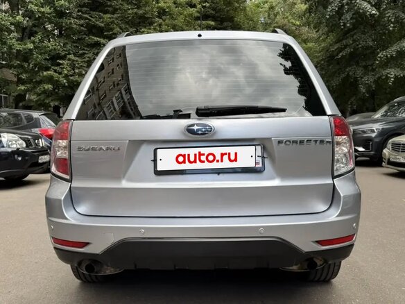 2011 Subaru Forester III Рестайлинг, серебристый, 1050000 рублей - вид 5