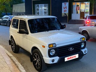 2017 Lada (ВАЗ) 2121 (4x4) Urban I Рестайлинг, белый, 590000 рублей, вид 3