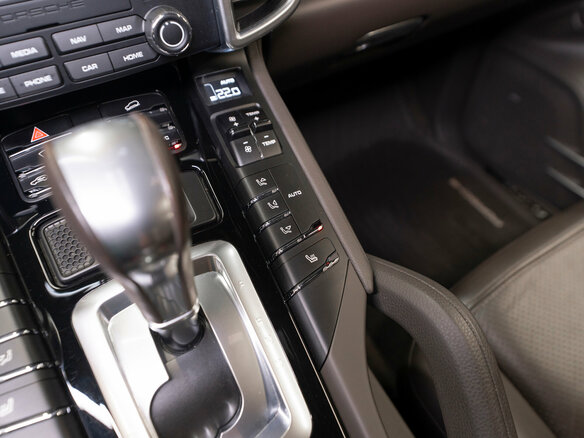 2017 Porsche Cayenne Diesel II Рестайлинг (958), белый, 4100000 рублей - вид 29