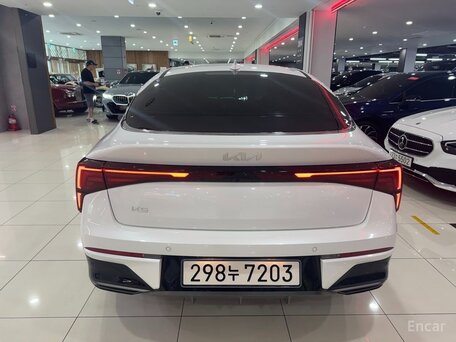 2026 Kia K5 III Рестайлинг, белый, 3309281 рублей, вид 4