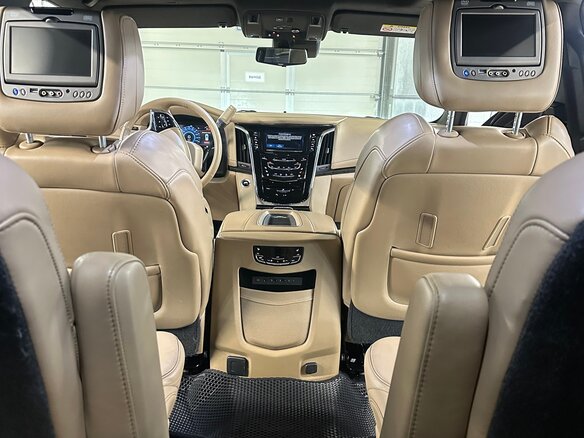 2017 Cadillac Escalade IV, чёрный, 4990000 рублей - вид 22