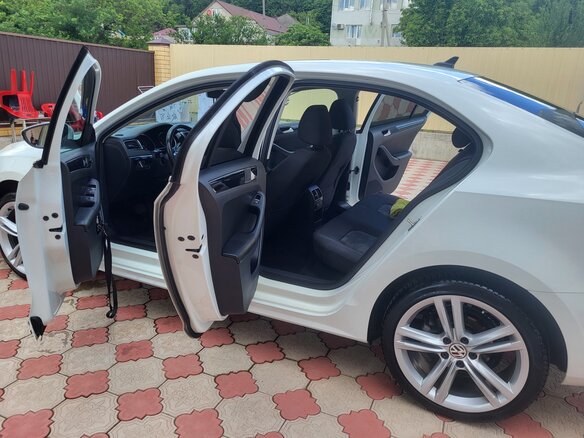 2017 Volkswagen Jetta VI Рестайлинг, белый, 1550000 рублей - вид 14